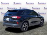 Used 2021 Ford Escape SE w/ SE Sport Appearance Package image 4