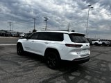 Used 2021 Jeep Grand Cherokee L Laredo image 3