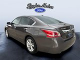 Used 2015 Nissan Altima 2.5 SV w/ Convenience Package image 5