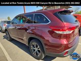 Used 2017 Toyota Highlander LE image 3