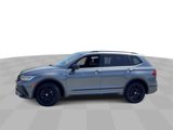 Used 2022 Volkswagen Tiguan SE R-Line image 5