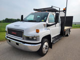 Used 2004 GMC TopKick C4500 2WD Crew Cab image 3