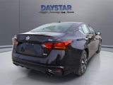 Used 2022 Nissan Altima 2.5 SV w/ SV Premium Package image 3