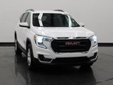 Used 2024 GMC Terrain SLE w/ Driver Convenience Package image 3