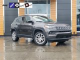 Used 2022 Jeep Compass Latitude image 1