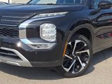 Used 2023 Mitsubishi Outlander SE image 3