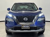 Used 2023 Nissan Rogue SV image 2