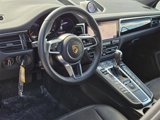Certified 2021 Porsche Macan image 4