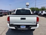 Used 2017 Toyota Tacoma TRD Sport image 5