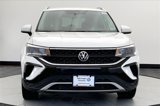 Certified 2022 Volkswagen Taos SE image 3