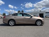 Used 2018 Chevrolet Malibu LT image 2
