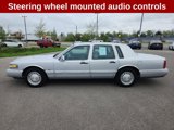 Used 1997 Lincoln Town Car Cartier image 2