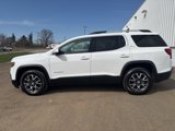 Certified 2023 GMC Acadia SLT w/ Preferred Package image 4