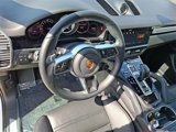 Certified 2023 Porsche Cayenne Platinum Edition image 4