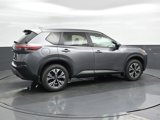 Used 2023 Nissan Rogue SV image 2