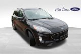 Used 2020 Ford Escape Titanium image 3