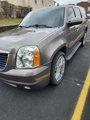 Used 2014 GMC Yukon XL SLT image 2