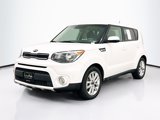 Used 2017 Kia Soul + image 3