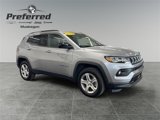 Used 2023 Jeep Compass Latitude image 3
