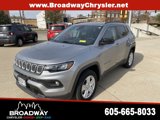 Used 2022 Jeep Compass Latitude image 2