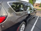 Used 2017 Chrysler Pacifica Touring image 3