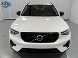 Used 2023 Volvo XC40 B5 Plus w/ Climate Package image 3
