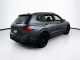 Used 2022 Volkswagen Tiguan SE R-Line image 5