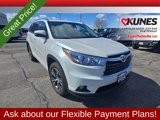 Used 2016 Toyota Highlander XLE image 2