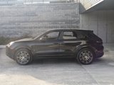 Certified 2025 Porsche Cayenne image 2