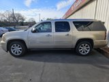Used 2010 GMC Yukon XL Denali image 5