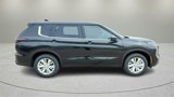 New 2025 Mitsubishi Outlander ES image 2