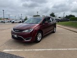 Used 2019 Chrysler Pacifica Touring-L image 6
