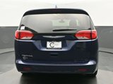 Used 2017 Chrysler Pacifica Touring image 5