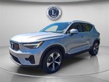 Certified 2025 Volvo XC40 B5 Plus image 3