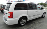 Used 2014 Chrysler Town & Country Touring image 6