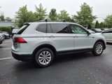 Used 2018 Volkswagen Tiguan SE w/ Panoramic Sunroof Package image 6