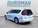 Used 2022 Chrysler Voyager LX image 4