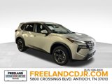Used 2024 Nissan Rogue SV image 1