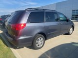 Used 2009 Toyota Sienna XLE image 2