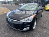 Used 2013 Hyundai Veloster w/ Style Pkg image 4