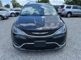 Used 2017 Chrysler Pacifica Touring-L image 3