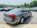 Used 2016 Volkswagen Passat 1.8T SE image 4