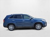 Used 2015 Kia Sorento LX image 4