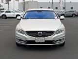 Used 2017 Volvo V60 T5 Premier w/ Convenience Package image 2