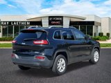 Used 2015 Jeep Cherokee Latitude w/ Cold Weather Group image 5