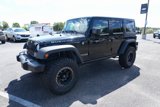 Used 2018 Jeep Wrangler Unlimited Rubicon w/ Connectivity Group image 3