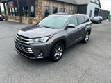Used 2018 Toyota Highlander Limited Platinum image 2