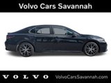 Used 2022 Toyota Camry SE image 2