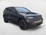 Used 2019 Jeep Grand Cherokee Altitude image 3