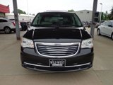 Used 2015 Chrysler Town & Country Limited Platinum image 3